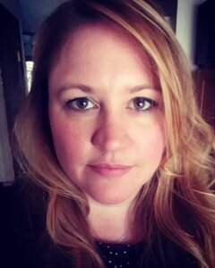 Moi-240x300.jpg
