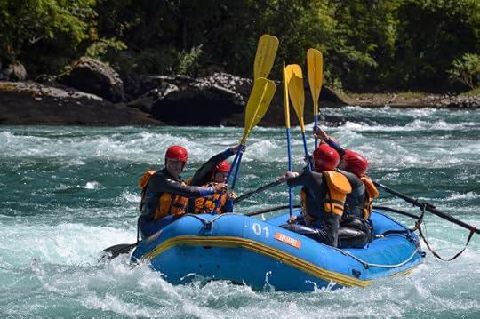 Echipa pe Futaleufú; Chile (© Outdoor Patagonia)