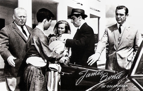 Gert Fröbe, Honor Blackman, Martin Benson and Sean Connery in Goldfinger (1964)