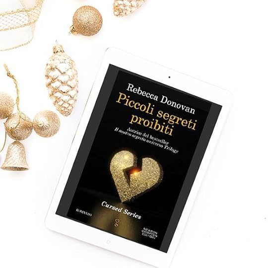 Piccoli segreti proibiti (Cursed, #2)<br />by Rebecca Donovan