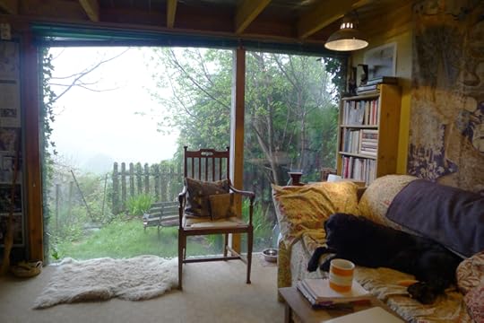 Mist swallows the world