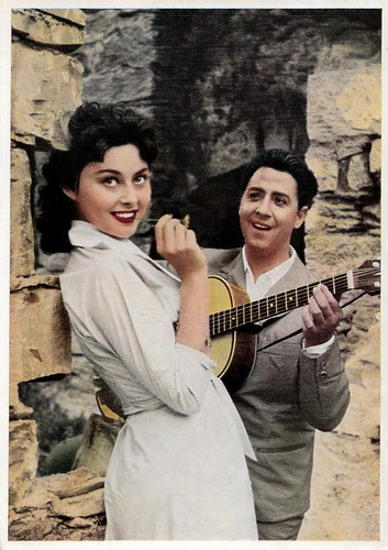 Elma Karlowa and Vico Torriani in Gitarren der Liebe (1954)