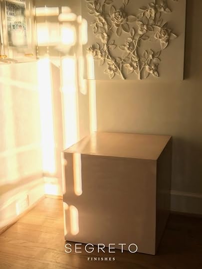 SegretoStone side table and plaster art piece