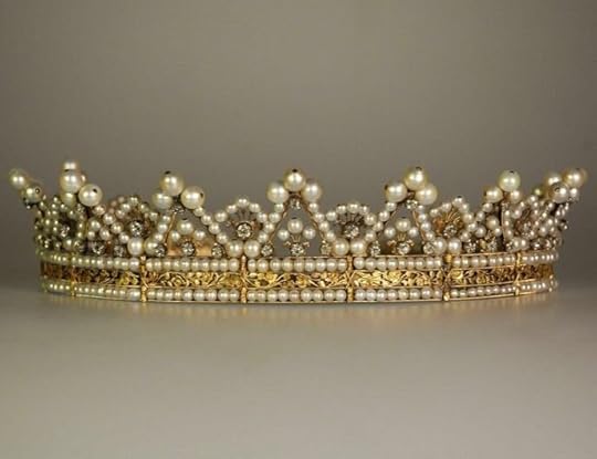 St%C3%A9phanie+de+Beauharnais%2C+Grand+Duchess+of+Baden%27s%C2%A0pearl-and-diamond+tiara.jpg