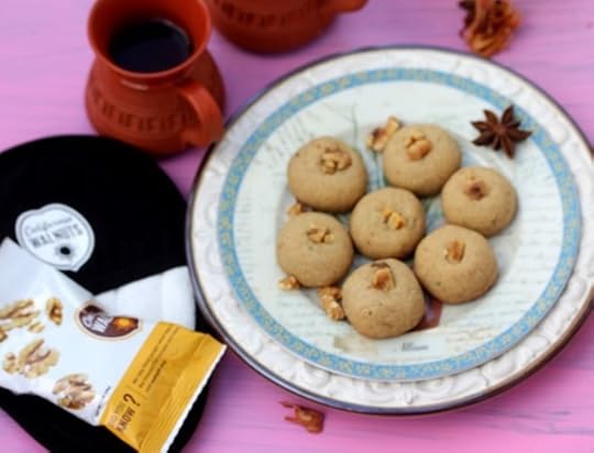 Walnut Spiced Shortbread Cookie