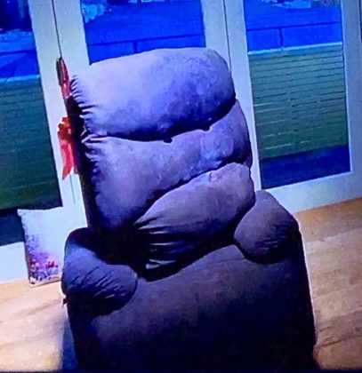 Killer Sofa (2019)