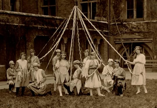 Maypole dancers 1919