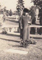 Lettie Cowman at Cowman gravesite 1930