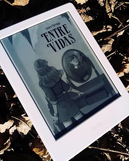 Kindle showing Entre Vidas by Laura Tárrag cover book