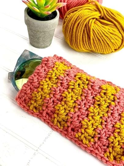 Crochet Sunglass Case by Vickie Howell