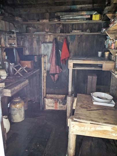 The folding bed was on the right, where the low workbench is now.