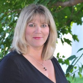 Lucinda Race Author