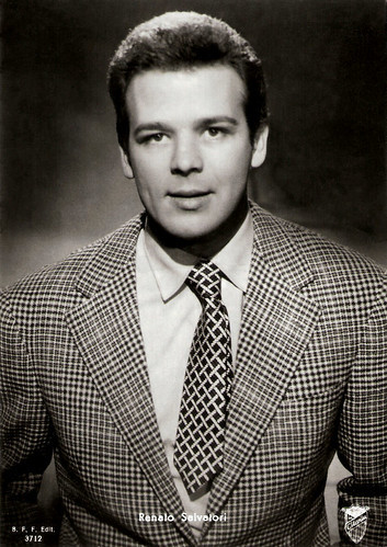 Renato Salvatori in Poveri Millionari (1959)
