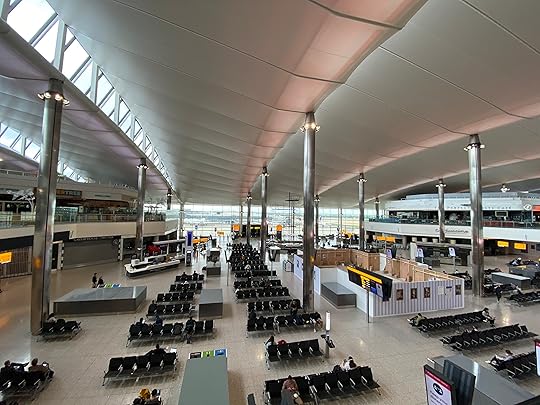heathrow-traveling-during-quarantine-nikki-sharp
