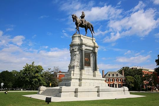 Robert E. Lee Monument on Monument Avenue in Richmond