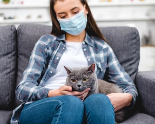 woman-mask-cat-covid