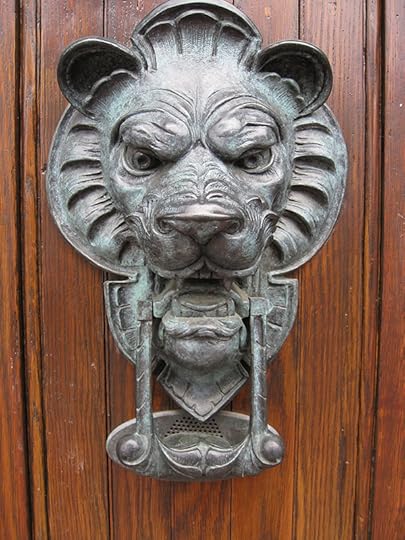 door knocker
