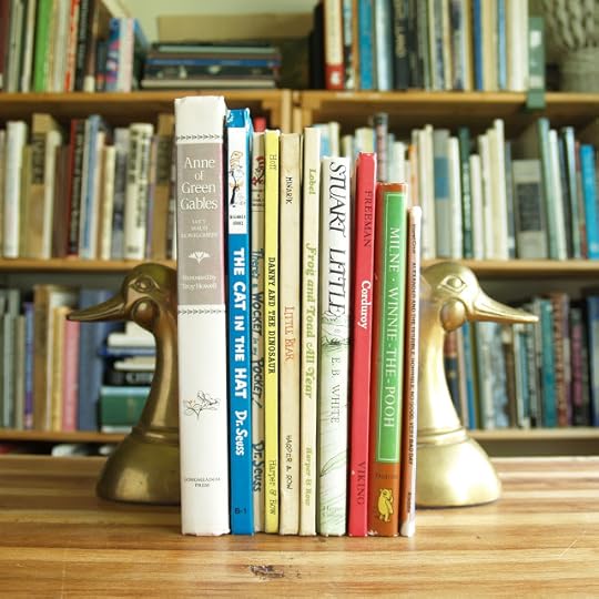 10 children's books, including Dr. Seuss, Frog and Toad, Stuart Little, etc.