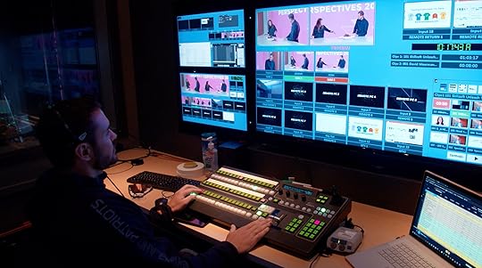 5 Key Benefits to Hosting Virtual Events