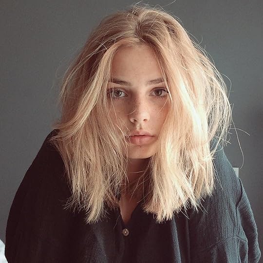 fovity: “f o v i t y ” | Cabelo curto reto, Hair hair, Cabelos ...