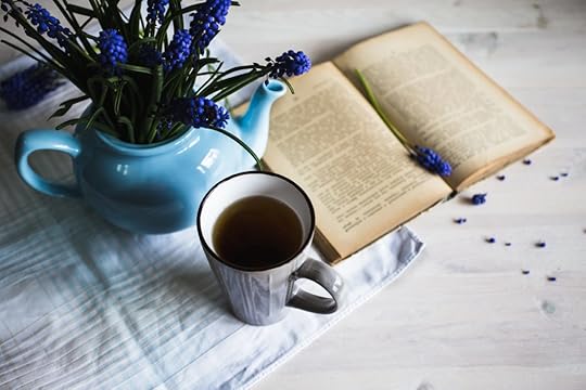 5 Perfect Books to Enjoy Over Tea | AVT Beverages