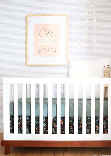 DIY no-sew crib skirt from the faux martha