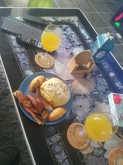 Baked brie and veggie bacon brunch.