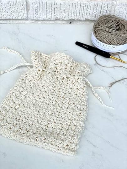 Drawing. | Bag by Vickie Howell for YarnYAY!