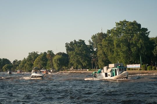 Crazy water traffic in Tigre