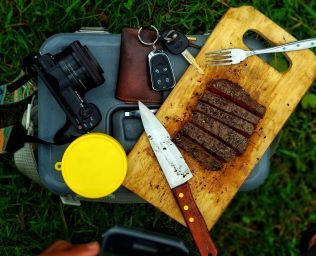 lost keys, barbeque dinner