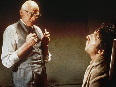 Story questions in Marathon Man