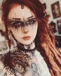 Oh my god, isn´t she stunning? I love the makeup from @vani.wnka Perfect for LARP and Cosplay ideas. #larp #larp… | Witch makeup, Halloween makeup, Makeup looks