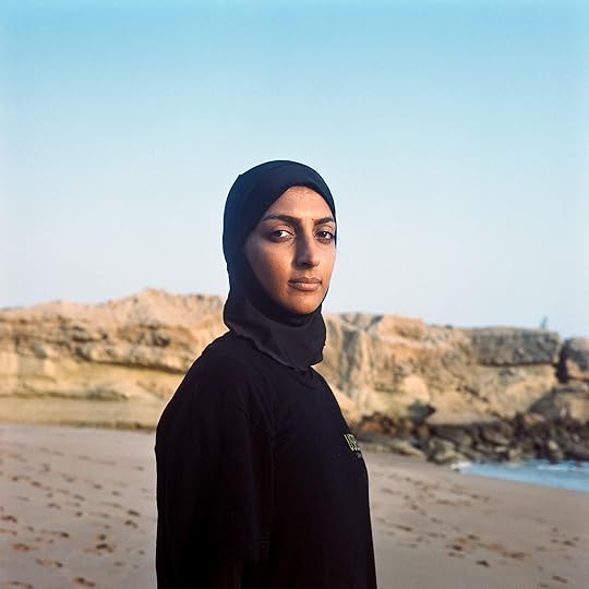 Giulia Frigieri, Shahla gets fully covered according to Iranian standards of dress codes to go surfing, 2017