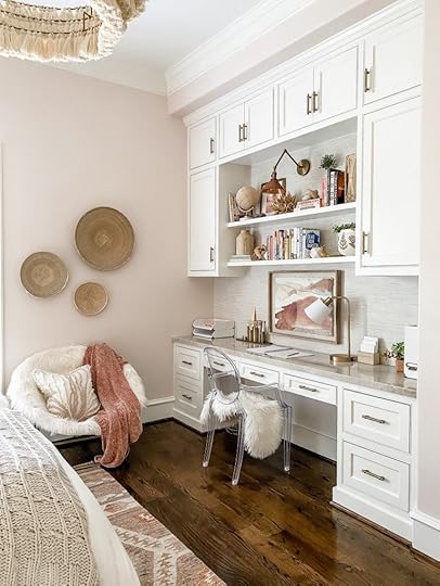 Built In Desk, sitting area, inspiring distant learning space
