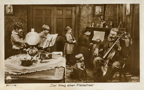 Belle Bennett and Emil Jannings in The Way of All Flesh (1927)