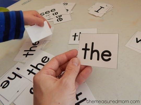 Need a Fall reading activity? Print these Fall pocket chart sentences!