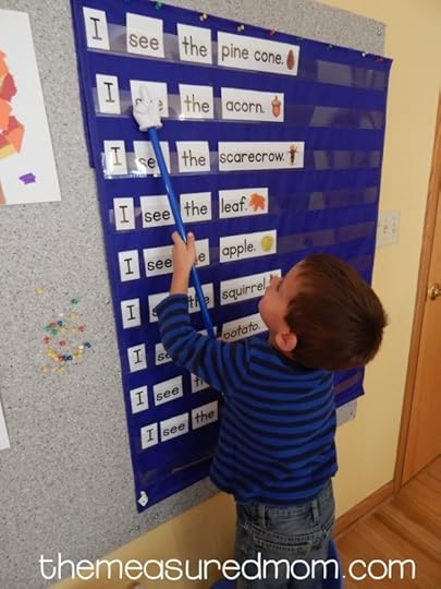 Need a Fall reading activity? Print these Fall pocket chart sentences!
