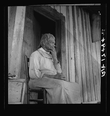 Cotton sharecropper; http://www.loc.gov/pictures/item/2017770271/