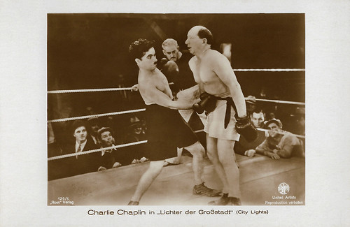 Charlie Chaplin, Eddie Baker and Hank Mann in City Lights (1931)