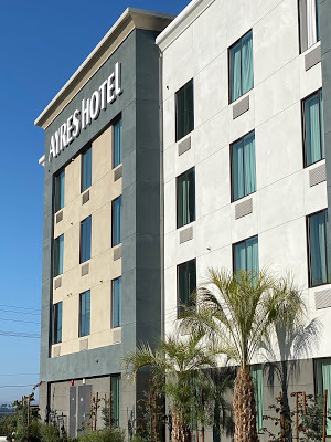exterior of Ayres Hotel Vista Carlsbad in Southern California