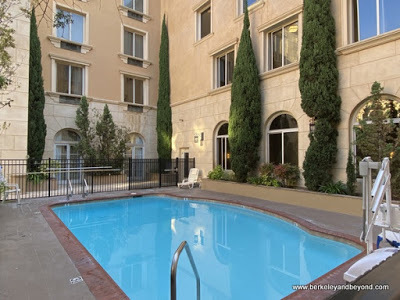 pool at Ayres Hotel Manhattan Beach Hawthorne in Southern California