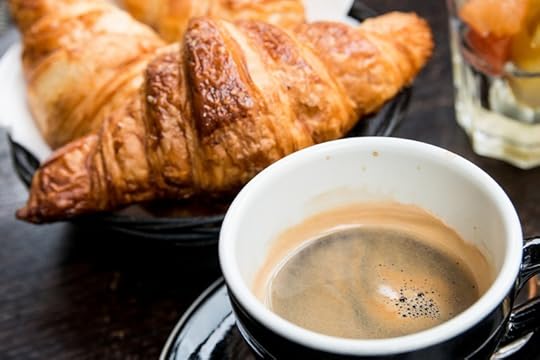 Coffee and croissant, typical Portuguese breakfast| © ilolab/Shutterstock