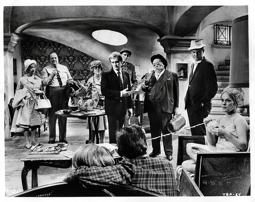David McCallum, Aldo Fabrizi and Tammy Grimes in Three Bites of the Apple (1967)