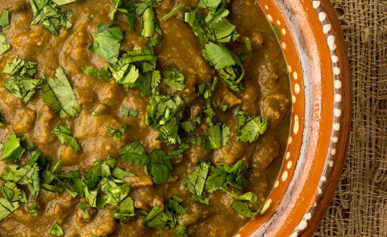A bowl of chicharron en salsa verde