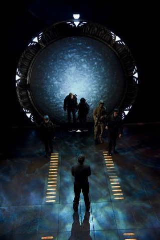Stargate-universe-12