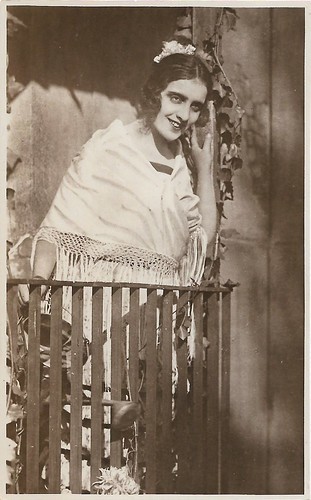 Maria Jacobini in Amore rosso (1921)