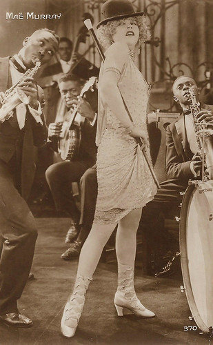 Mae Murray in Circe the Enchantress (1924)