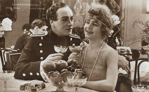 Gösta Ekman and Violet Molitor in Gyurkovicsarna (1920)