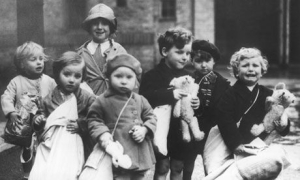 WW2 British chidren evacuees Guardian