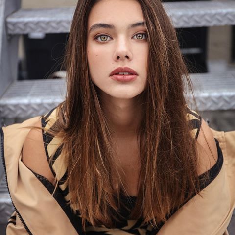 Pin on Volti femminili